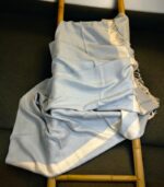 Plaid Illapa – Bleu Ciel & blanc (100 % Baby Alpaga) – Image 2