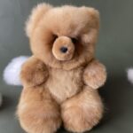 Peluche Nina – Ours Caramel à Poils Longs